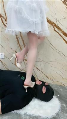 麋鹿银儿 不当人格虐-高跟蹦跳/狂踹狗头 bf51609 艾彩调教库 第3张