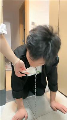 薇薇 下跪叼白袜-舔玉足【完整版】JS250323-1 艾彩调教库 第11张
