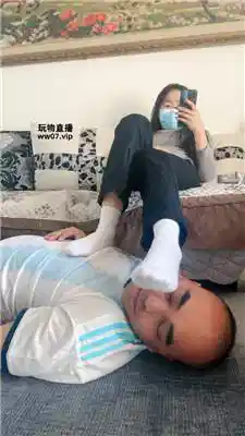 斯羽情侣主 白袜脚踩绿帽家奴 JS250322-10 艾彩调教库 第3张