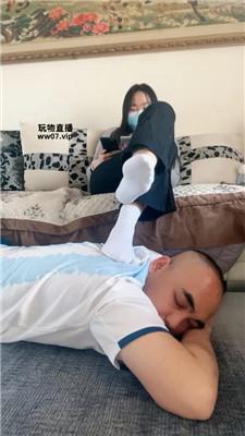 斯羽情侣主 白袜脚踩绿帽家奴 JS250322-10 艾彩调教库 第10张