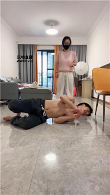 南月女神 家奴卑微伺候起床 bf51580 艾彩调教库 第13张