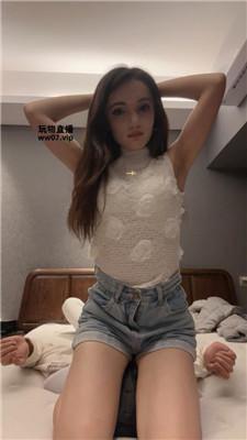 Anna 俄罗斯混血S-白袜蹂躏踩 bf51584 艾彩调教库 第2张