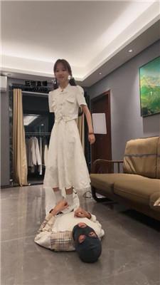 猴歌 腿绞坐脸窒息-皮鞋白袜踩 bf51588 艾彩调教库 第4张