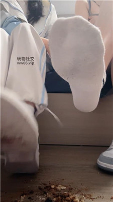 玄葉 双女主白鞋脏棉袜    250319-22 艾彩调教库 第7张