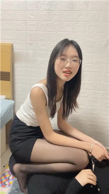 鹿S 鞭打黑丝踩下贱闺蜜奴 JS250320-9 艾彩调教库 第13张