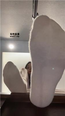 Anna 混血S-白袜脚踩-坐脸腿绞 bf51729 艾彩调教库 第16张