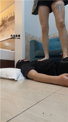 沐沐 学生主皮鞋白袜踩虐舔 bf51719 套路直播库 第9张