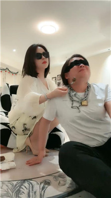 辣姐 漂亮女儿把继母驯化成奴 bf51725 套路直播库 第8张