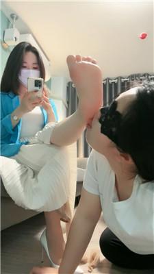 辣姐 强迫母畜舔脏地板-恋足狂舔 JS250326-34 套路直播库 第4张