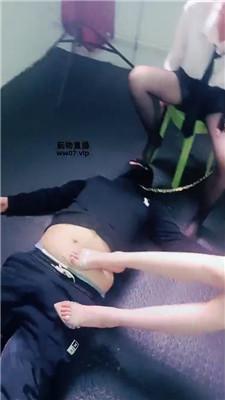 鸿运双女团 双S姐妹花-刑房惩罚猥琐业主 bf51762 套路直播库 第7张
