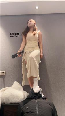 肉肉sama 坐脸窒息-清理脏鞋白棉袜 bf51842 艾彩调教库 第12张