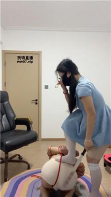 南月女神 坐脸窒息-白丝踩踏-骑马遛狗 bf51845 艾彩调教库 第11张
