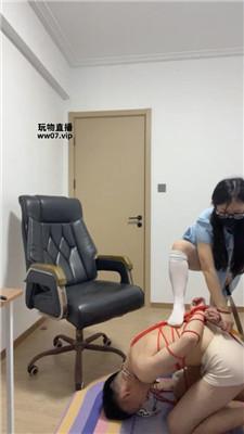 南月女神 坐脸窒息-白丝踩踏-骑马遛狗 bf51845 艾彩调教库 第10张