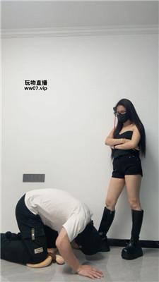 辣辣BB 骑马狗爬-长靴全体重踩踏 bf51833 套路直播库 第3张