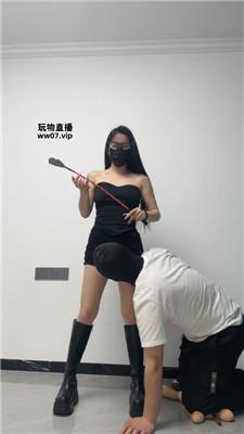 辣辣BB 骑马狗爬-长靴全体重踩踏 bf51833 套路直播库 第5张