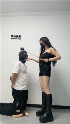 辣辣BB 骑马狗爬-长靴全体重踩踏 bf51833-HD绳艺资源网