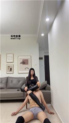 莫莉 高跟长靴踩踏-胯下羞辱狗爬 bf51823 套路直播库 第4张