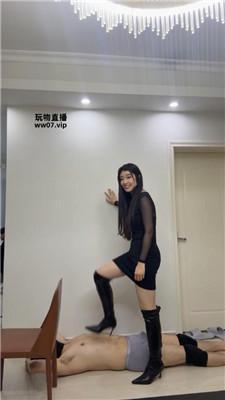 莫莉 高跟长靴踩踏-胯下羞辱狗爬 bf51823 套路直播库 第7张