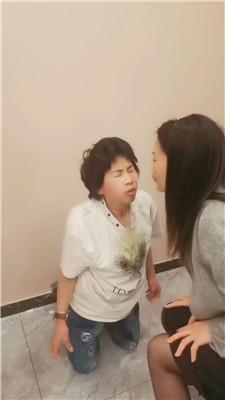 夸梨 母畜-姐妹花脚下喂食【双视角版】 JS250331-21 套路直播库 第16张