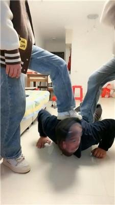 锅盖导演 双S-学生小妹暴揍班主任【上】 bf51852 套路直播库 第6张
