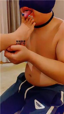 苏大大 下跪吮吸脚趾缝/长靴高跟踩踏 bf51862 艾彩调教库 第16张