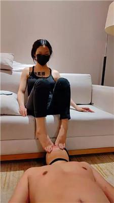 苏大大 下跪吮吸脚趾缝/长靴高跟踩踏 bf51862 艾彩调教库 第12张