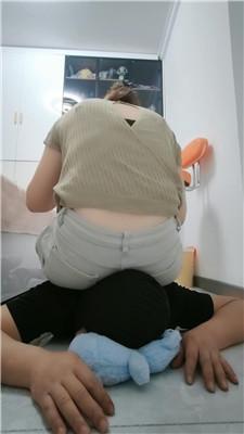 李老师 骑马狗爬-小白鞋踩踏【双视角版】JS250330-30 艾彩调教库 第10张