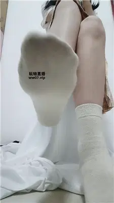 杪杪 裸足白袜炸    250413-10 套路直播库 第7张