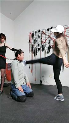 盛梦空间 群调群虐-脚下喂食/暴揍【三视角版】JS250415-6-HD绳艺资源网