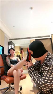 爵恋霸主 御姐S-高跟美腿碾压踩-耳光 bf52385 艾彩调教库 第12张