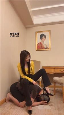 琼爷 高跟S-骑狗背鞭打-脚耳光 JS250414-29 套路直播库 第7张