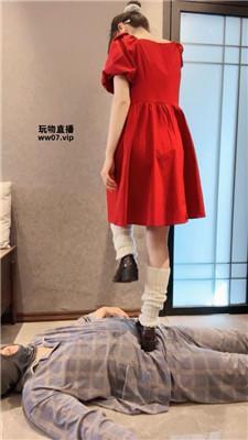 素人抽水机 胯下犬化-红裙女神原味鞋袜虐 bf52337 艾彩调教库 第14张