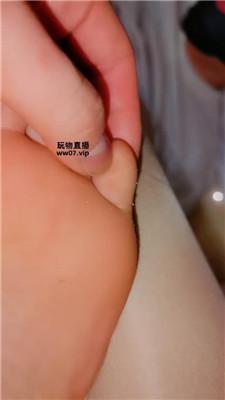 白渝 美腿玉足踩踏-脚喂食 bf52363 套路直播库 第18张