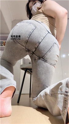柒倩 被老婆大屁股洗脑    250412-15 艾彩调教库 第5张