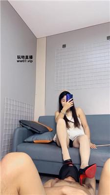 苏苏不苏 高跟丝袜美腿踩虐贱奴 JS250413-01 套路直播库 第17张
