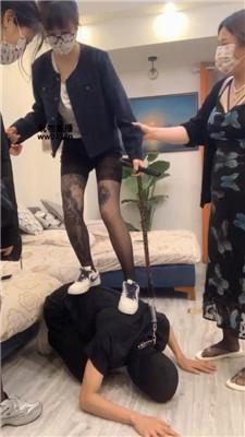 女生也能很暴力 3S-母女主-轮流暴力踢踹虐打 bf52282 套路直播库 第8张