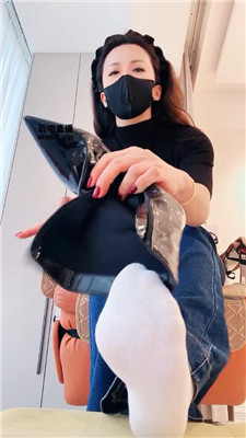 冷颜 后妈的臭白袜    250411-12 套路直播库 第2张