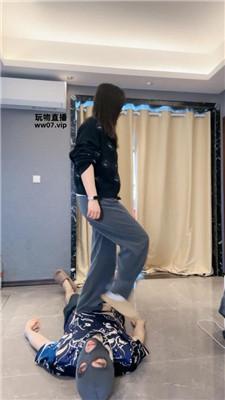 素人抽水机 素人小姐姐-毛拖鞋白袜踩虐 bf52211 套路直播库 第7张