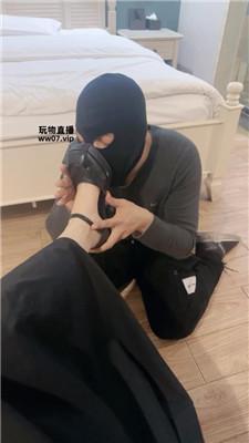 黑兔 强迫废物舔脏鞋 JS250409-18 艾彩调教库 第2张