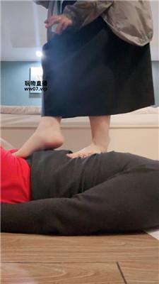 黑兔 强迫废物舔脏鞋 JS250409-18 艾彩调教库 第15张