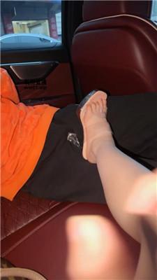 狗哥 车内模特调-玉足玩虐 JS250409-6 艾彩调教库 第6张