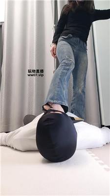 灵竹 藤条鞭打-高跟踩踏 JS250403-29 艾彩调教库 第4张