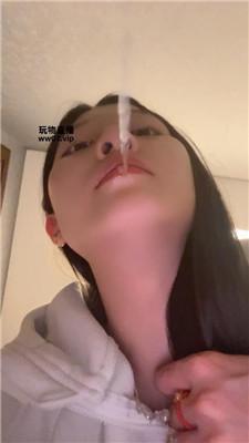 伊未 运动鞋白袜踩-坐脸窒息 bf51968 艾彩调教库 第14张