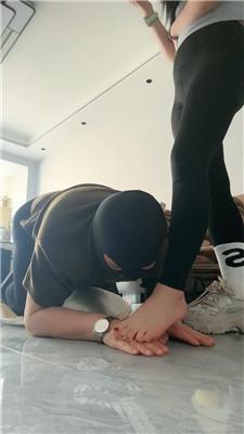 暖暖 晨跑后原味鞋袜气味辱 JS250403-28 艾彩调教库 第9张