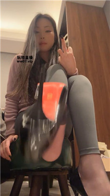 凹凸曼 黑丝挑鞋早些考试    250402-2 套路直播库 第5张