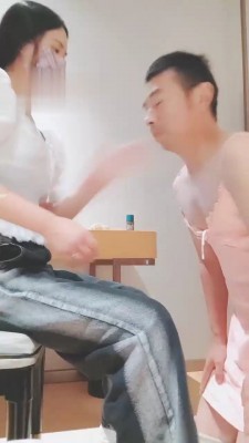 【奈奈】耳光教训变装狗 bf18806