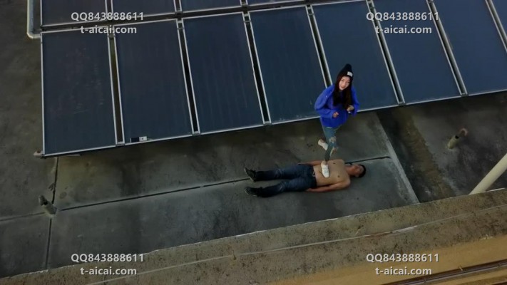 【婉慈Icon】绝版-南一天台暴力虐尾随男（航拍，踩烂舌头） TTTIO-20220129 网友原创 第3张
