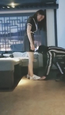 【希希子】御姐高跟插嘴羞辱舔脚 bf21399-HD绳艺资源网