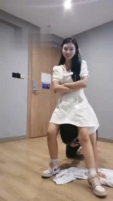 【海绵大大】班主任被坏学生暴揍 bf17892