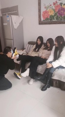 【精神小妹】三女神发泄耳光暴打 bf22455